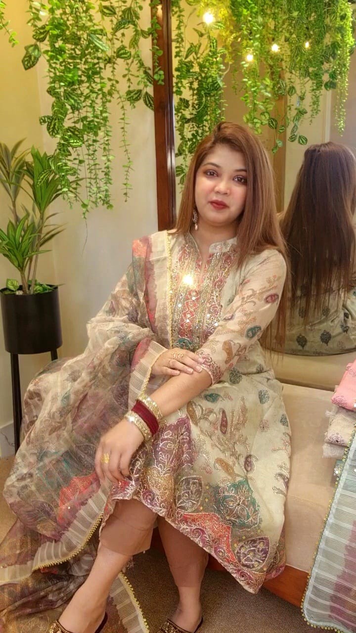 Mb Reshom (Light beige)