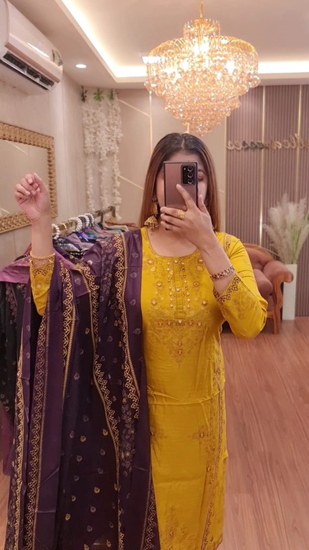 Mb Foil Print (Yellow)